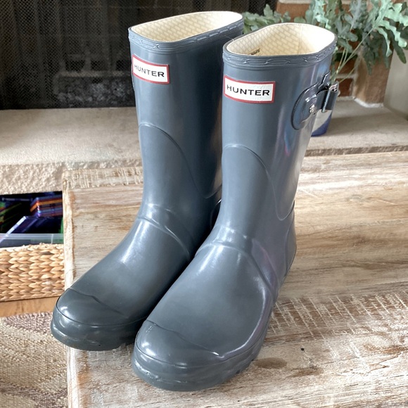 Hunter Shoes - Hunter short boot 9 womens